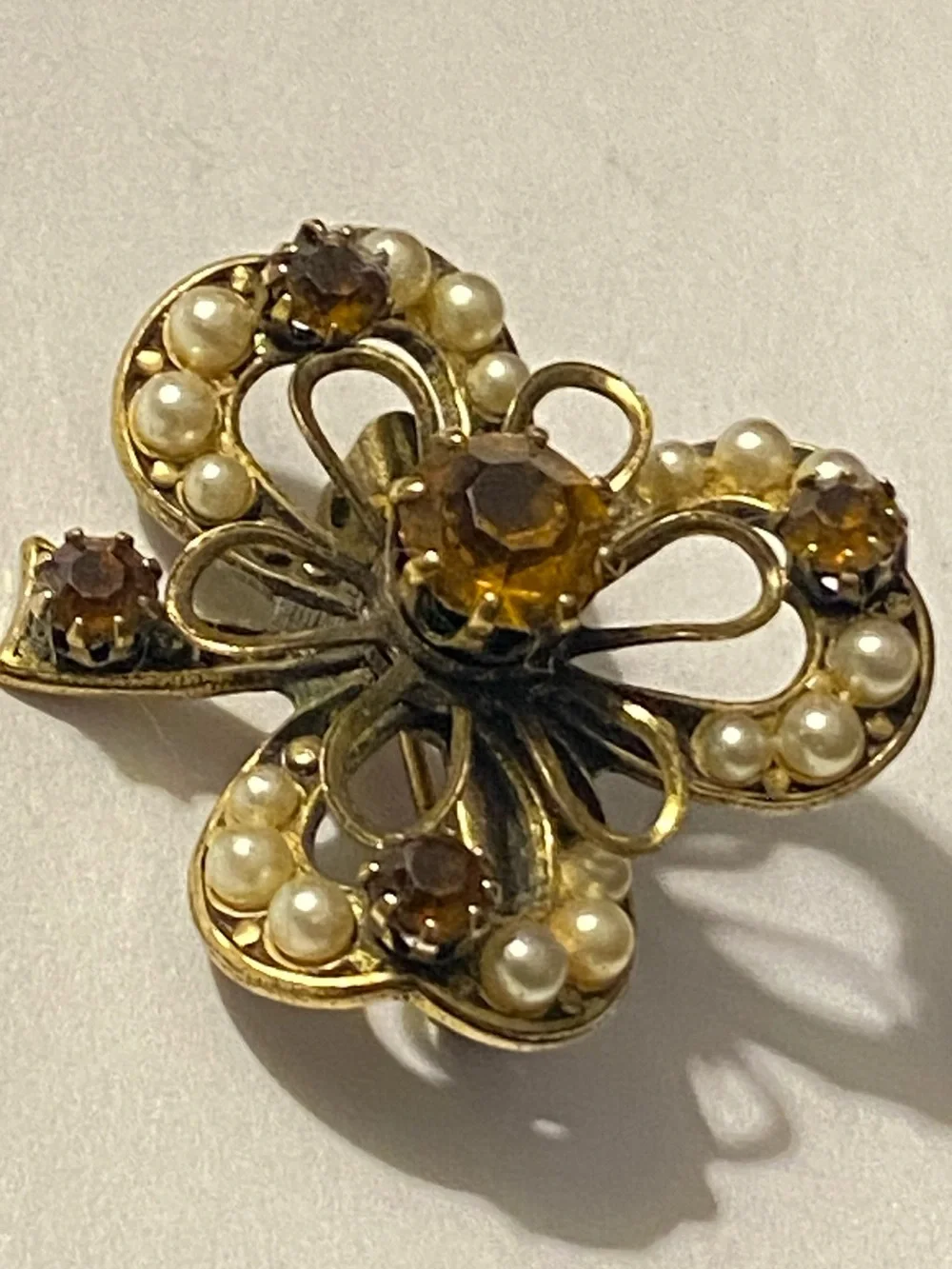 Vintage Gold Tone Coro Brooch 3-Leaf Clover Amber/ Topas Rhinestones Faux Pearls